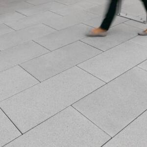 Betonstein Pflasterplatte grau