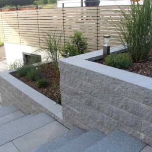 Betonstein Mauer grau