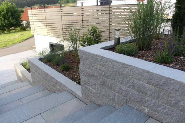 Betonstein Mauer grau