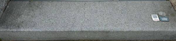 Naturstein Blockstufe Granit anthrazit