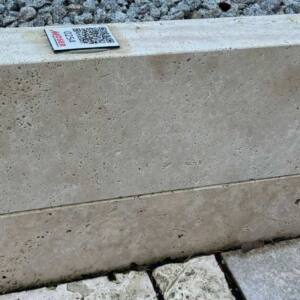 Naturstein Randstein Travertin weiß/beige