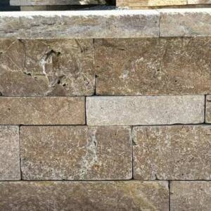 Naturstein Mauer Travertin gelbbeige