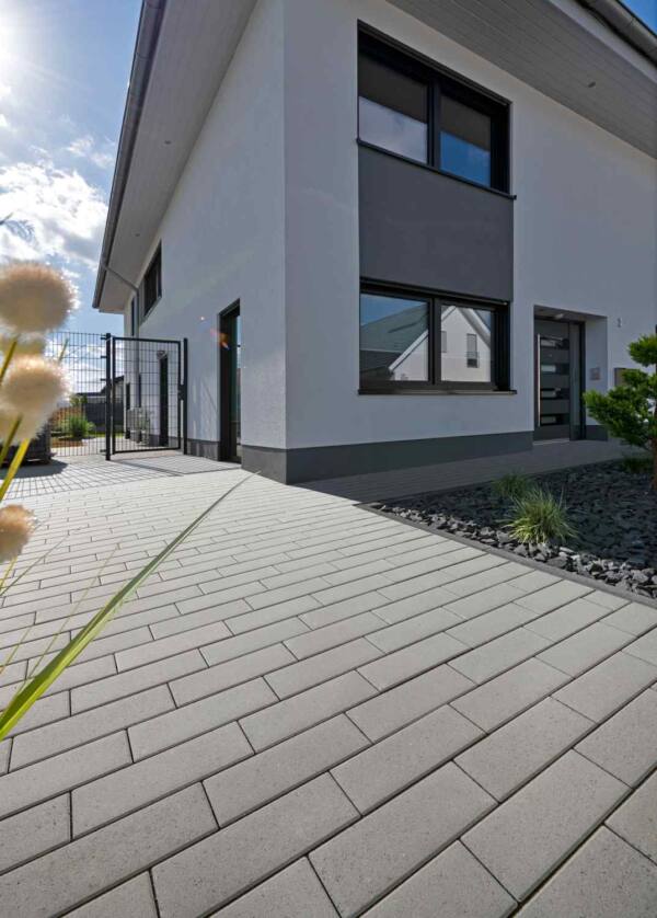 Beton Pflaster hellgrau