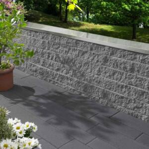 Betonstein Mauer hellgrau