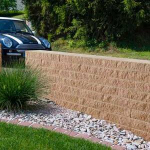 Betonstein Mauer beige