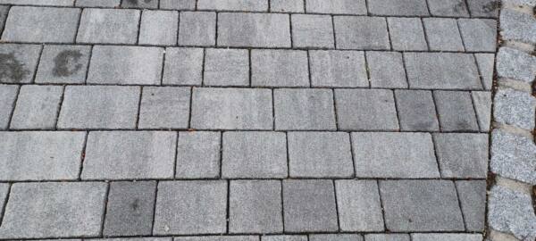 Betonstein Pflaster grau-schwarz