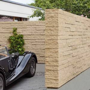Betonstein Mauer juragelb
