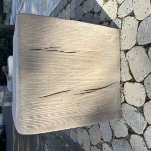 Betonstein Sitzquader braun