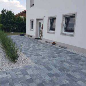 Betonstein Pflaster grau-schwarz
