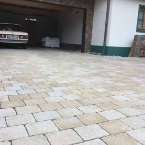 Betonstein Pflaster kalkstein-schattiert